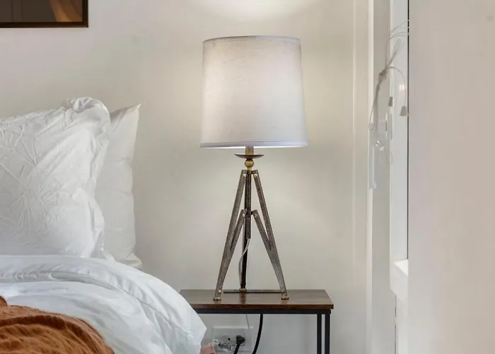 Hotel Chic 4-bedroom With Skyline Views & Amenities Chicago